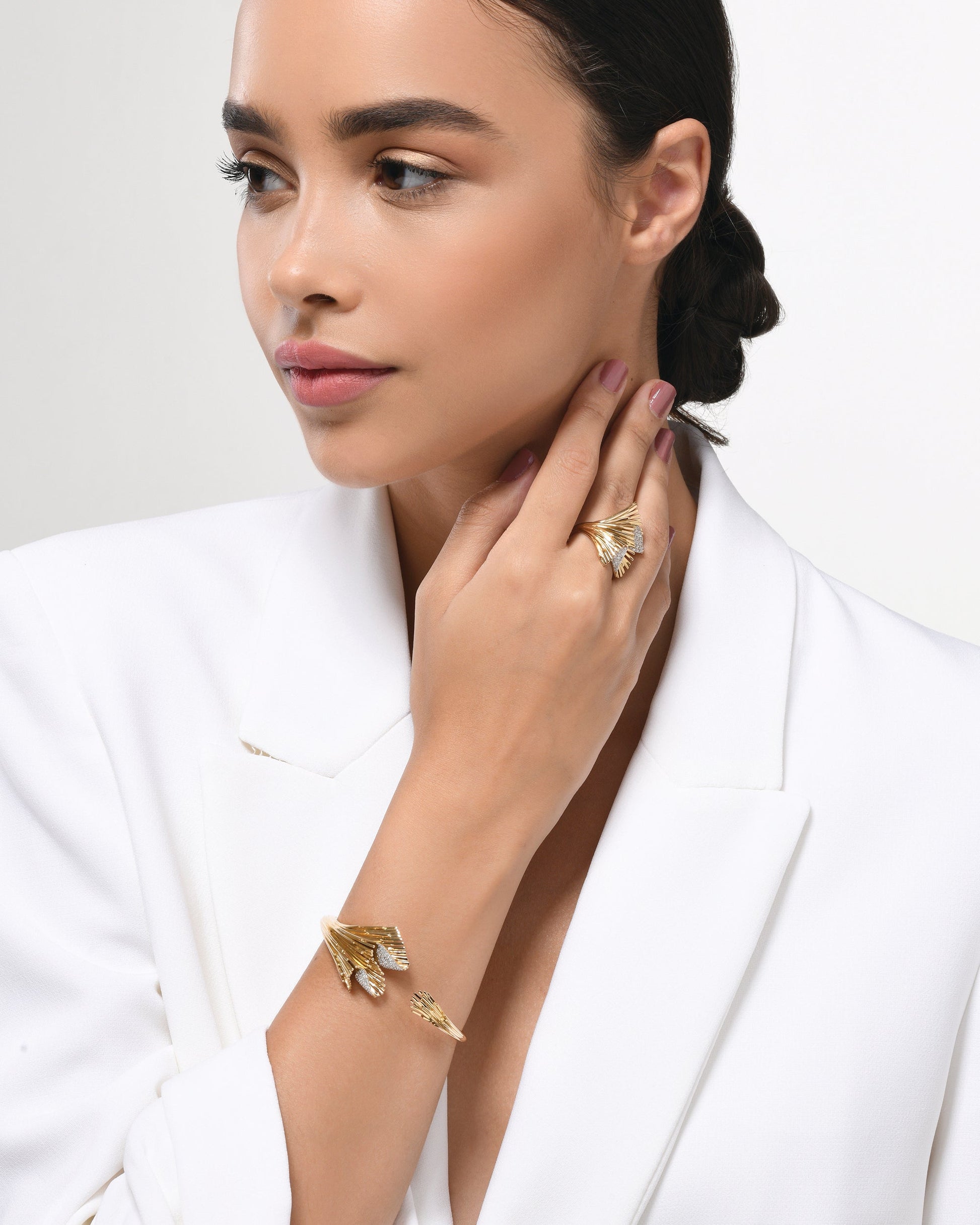 Sway-wire Ring